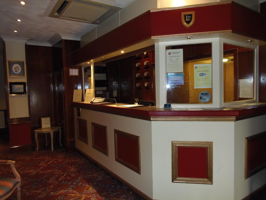 Lakeside Continental Hotel Camberley Ngoại thất bức ảnh